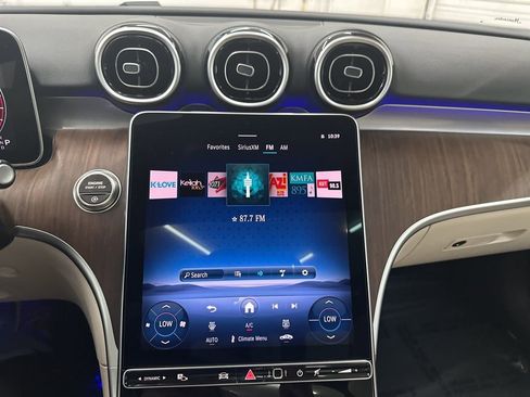 Used 2025 Mercedes-Benz C 300 Sedan image 14