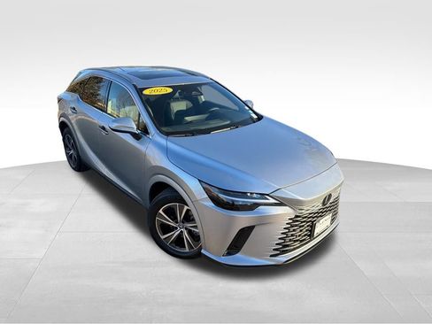 Used 2025 Lexus RX 350 Premium image 3