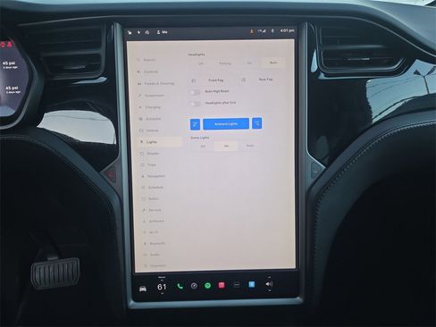 Used 2018 Tesla Model X 75D image 25