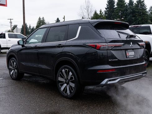 New 2026 Mitsubishi Outlander SEL image 4