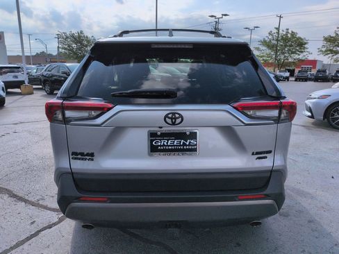 Used 2021 Toyota RAV4 Limited AWD/4WD image 4