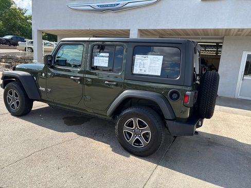 Used 2021 Jeep Wrangler Unlimited Sport AWD/4WD image 3