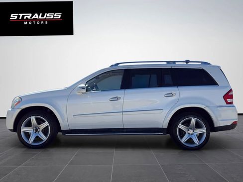 Used 2011 Mercedes-Benz GL 550 4MATIC image 6