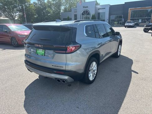 Used 2025 GMC Acadia Elevation w/ Elevation Premium Package FWD image 5