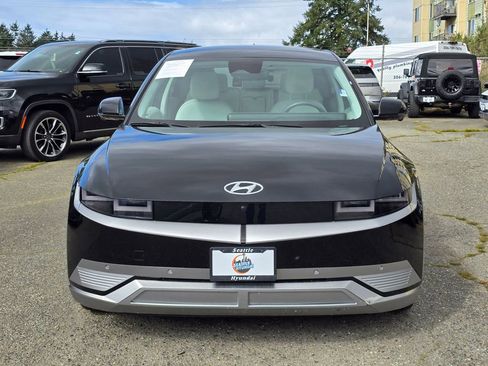 Used 2024 Hyundai Ioniq 5 Limited image 2