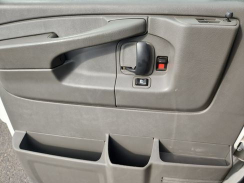 Used 2012 Chevrolet Express 3500 LT w/ LT Preferred Equipment Group RWD image 8