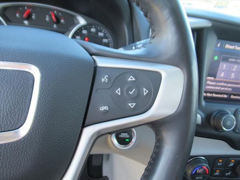 Used 2020 GMC Terrain SLT w/ Preferred Package image 20