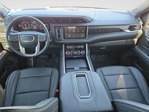 Used 2023 GMC Yukon Denali AWD/4WD image 9