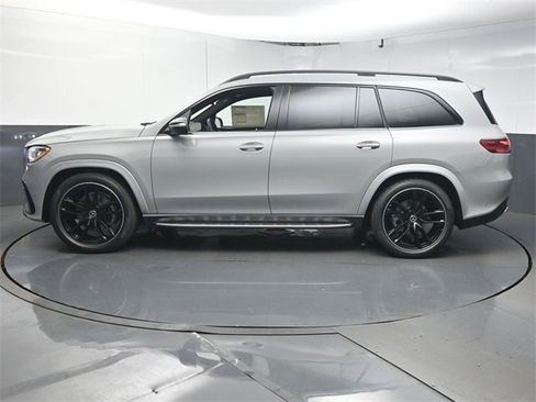 New 2026 Mercedes-Benz GLS 580 4MATIC image 5