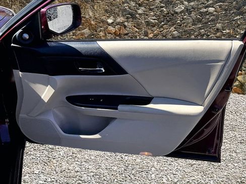 Used 2013 Honda Accord EX-L image 22