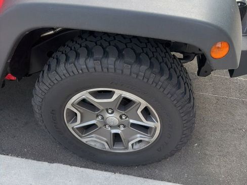 Used 2013 Jeep Wrangler Rubicon AWD/4WD image 11
