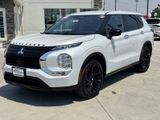Used 2023 Mitsubishi Outlander SE Black Edition image 2