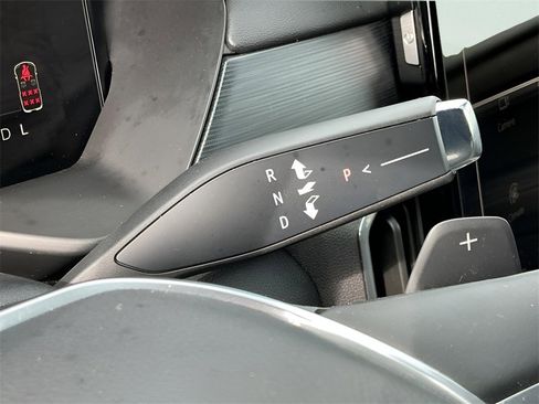 Used 2025 GMC Acadia Elevation image 36