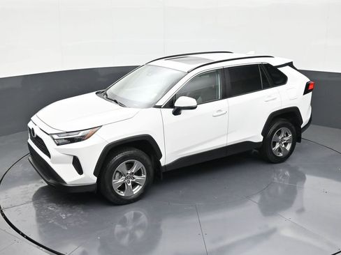 Used 2024 Toyota RAV4 XLE w/ Convenience Package image 12