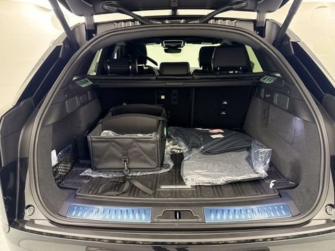 New 2026 Land Rover Range Rover Velar S AWD/4WD image 27
