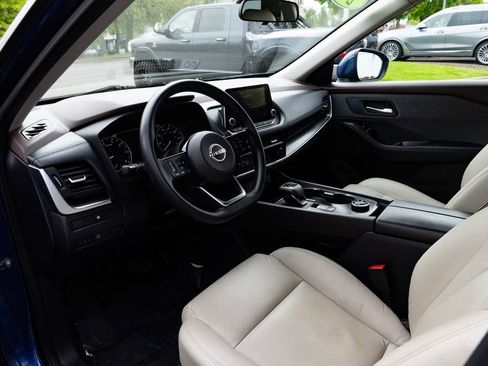 Used 2023 Nissan Rogue SV AWD/4WD image 19