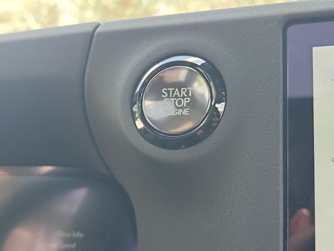 Certified 2026 Lexus GX 550 AWD/4WD image 33
