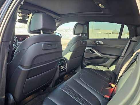 Used 2021 BMW X6 xDrive40i w/ M Sport Package image 44