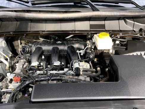 Used 2024 Nissan Pathfinder SV FWD image 30