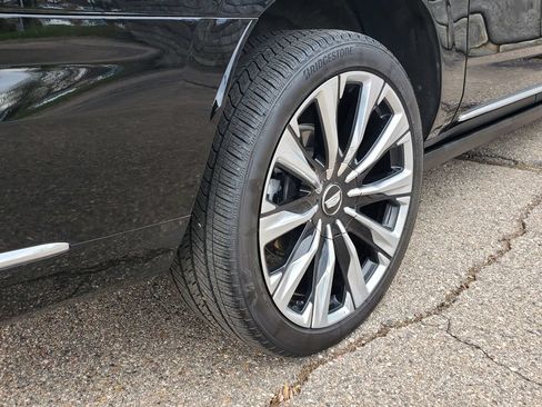 Certified 2025 Cadillac Escalade ESV Premium Luxury w/ Touring Package AWD/4WD image 12