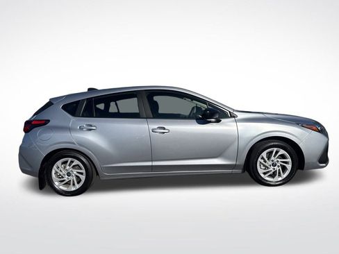 Used 2025 Subaru Impreza 2.0i image 8