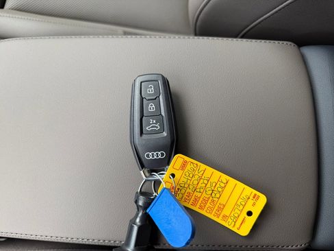 New 2025 Audi Q5 Premium Plus image 33