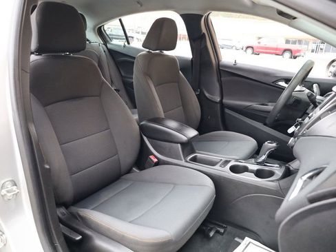 Used 2019 Chevrolet Cruze LS w/ LS Convenience Package image 23