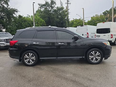Used 2019 Nissan Pathfinder SL w/ Cargo Package FWD image 10