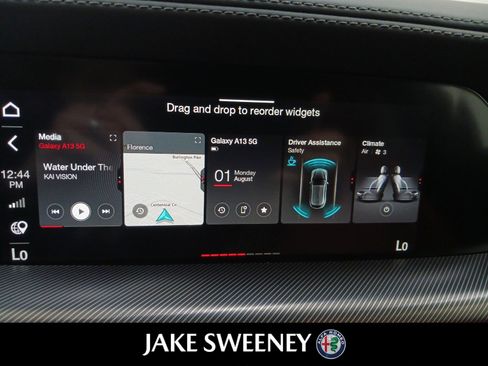 New 2022 Alfa Romeo Stelvio Veloce image 19