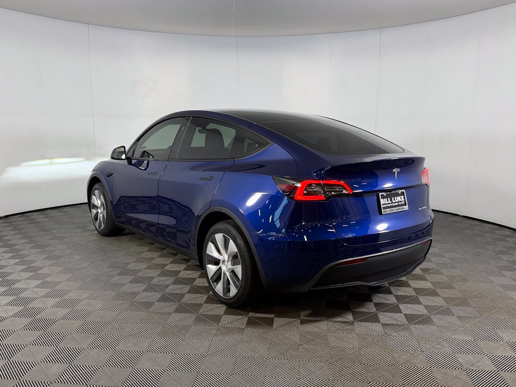 Used 2024 Tesla Model Y Long Range AWD/4WD image 9
