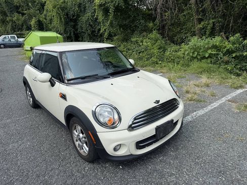 Used 2013 MINI Cooper Hardtop FWD image 2