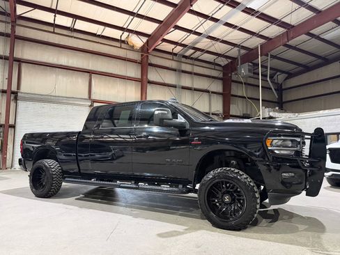 Used 2023 RAM 2500 Laramie w/ Night Edition AWD/4WD image 3