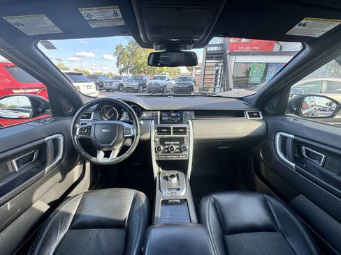 Used 2016 Land Rover Discovery Sport SE image 13