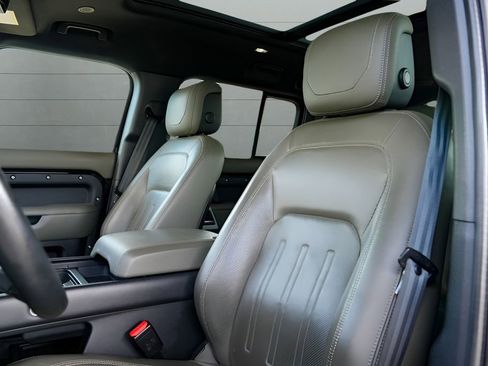 Used 2022 Land Rover Defender 110 XS Edition image 2