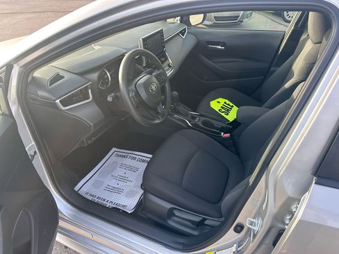 Used 2020 Toyota Corolla LE image 16