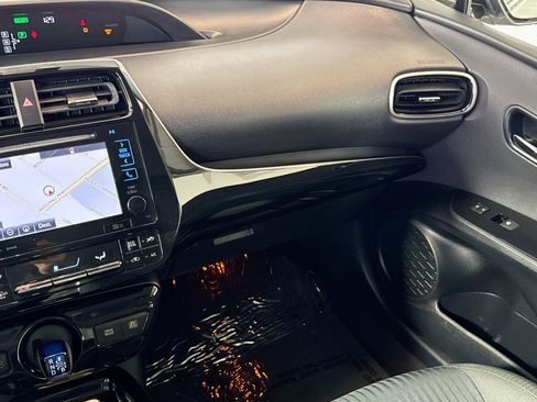 Used 2016 Toyota Prius Three image 21
