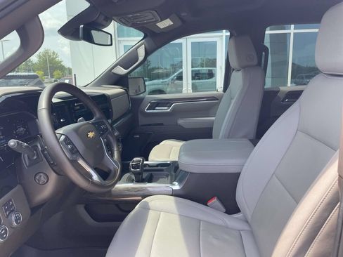 Used 2025 Chevrolet Silverado 1500 LTZ AWD/4WD image 14