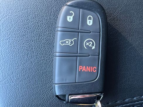 New 2025 Jeep Compass Limited w/ Elite Group image 17