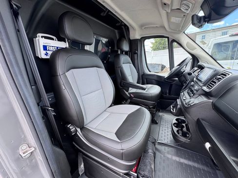 Used 2025 RAM ProMaster 2500 w/ Quick Order Package 22G SLT FWD image 21