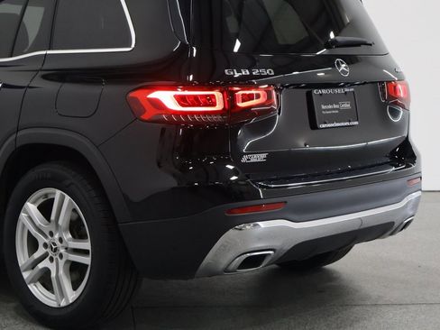 Used 2022 Mercedes-Benz GLB 250 GLB 250 image 10