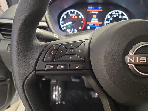 Used 2025 Nissan Altima 2.5 S image 16