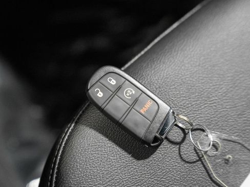 Certified 2025 Jeep Compass Limited AWD/4WD image 44