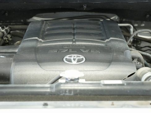 Used 2018 Toyota Sequoia SR5 image 13