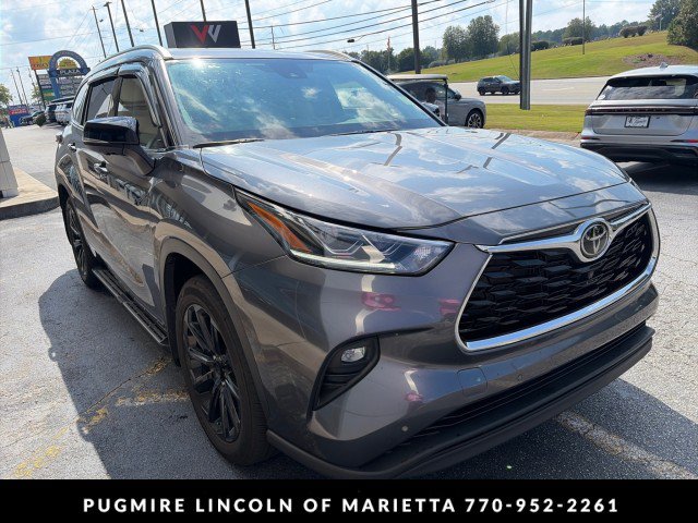 Used 2025 Toyota Highlander Limited AWD/4WD image 8
