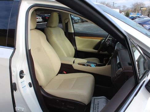 Used 2020 Lexus RX 350L Premium image 14