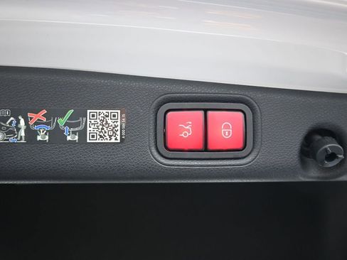Used 2023 Mercedes-Benz E 350 4MATIC Sedan w/ Premium Package image 24