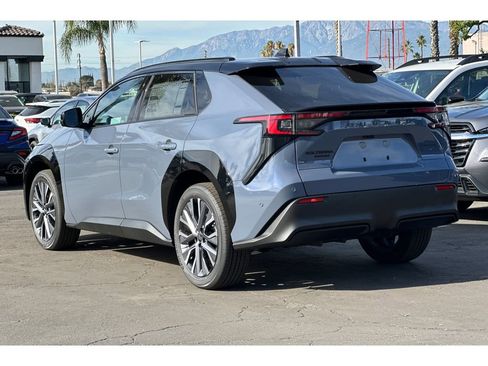 New 2026 Subaru Solterra image 5