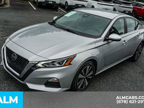 Used 2022 Nissan Altima 2.5 SV FWD image 15