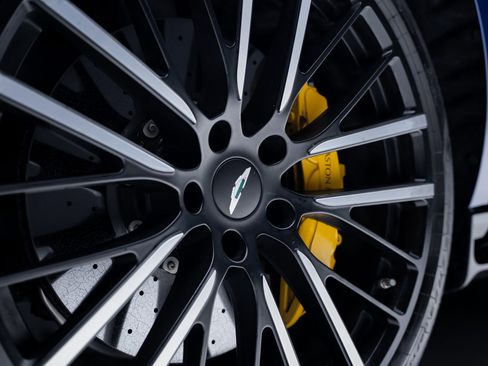 Used 2023 Aston Martin DBX 707 image 23