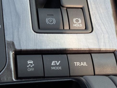 Used 2021 Toyota Highlander Platinum image 16